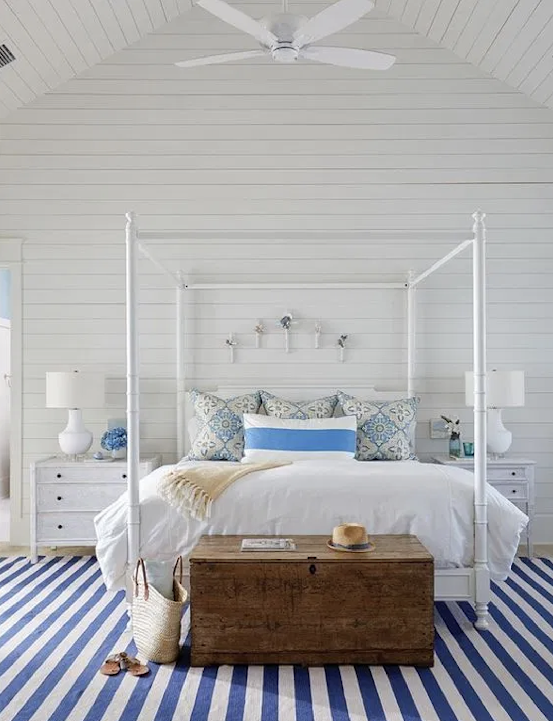 bedroom with stripes