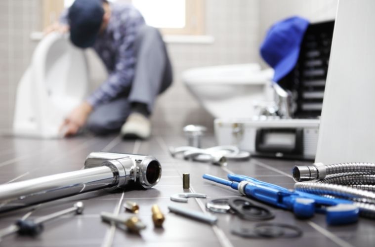 Signs It Is Time To Call a Professional Plumber
