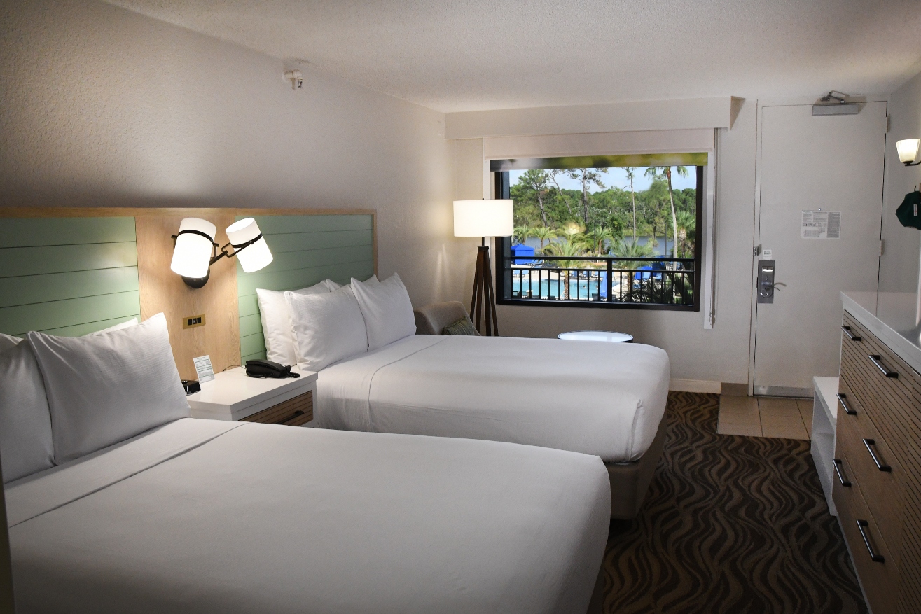 Hotel Rooms at Wyndham Lake Buena Vista